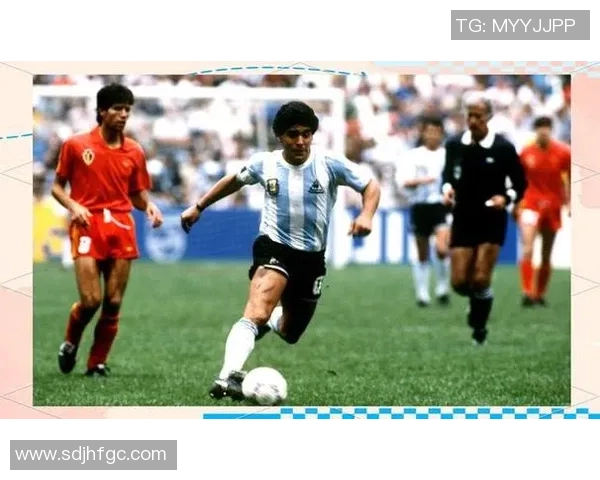 阿根廷足球传奇球星的辉煌历程与历史地位解析