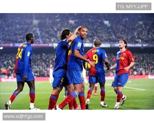 只会虐菜的足球球星盘点那些在强队面前不堪一击的明星球员